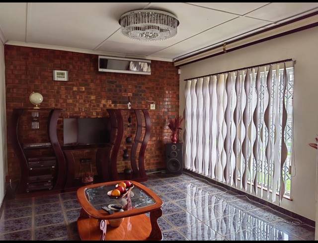 3 BEDROOM HOUSE FOR SALE IN ARBORETUM